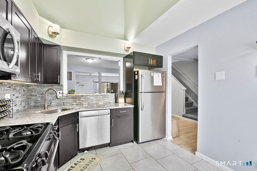 209 Cypress Road, Unit 209 Newington, CT 06111 - Photo 5 of 31 Gallery Image 5