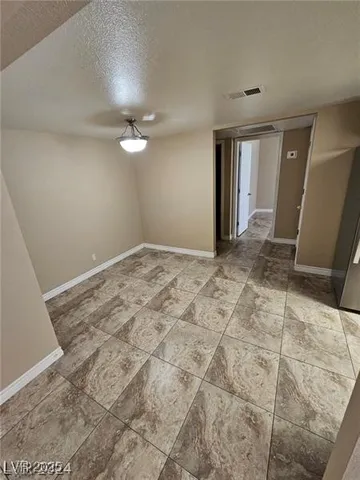 $1,150 | 5081 River Glen Drive, Unit 119, Las Vegas, NV 89103