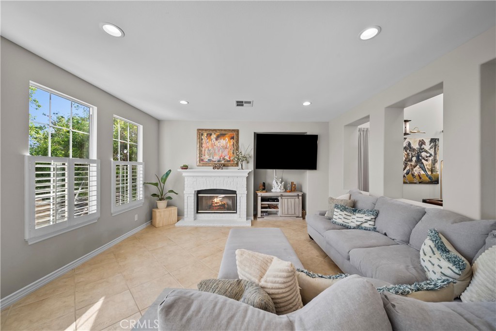 23912 Lakeside Road Valencia, CA 91355 - Photo 14 of 75