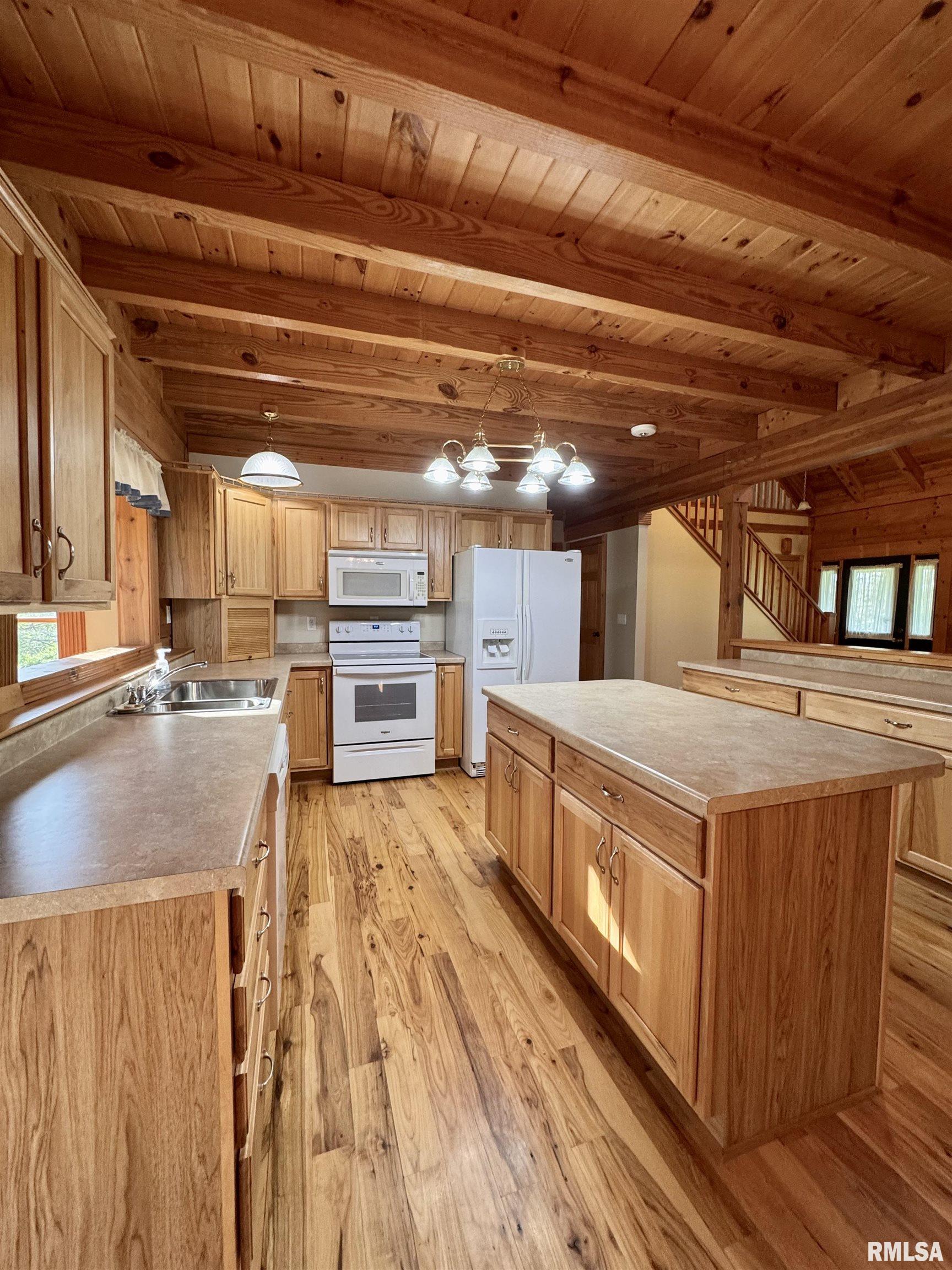 12795 North 1050th Road Macomb, IL 61455 - Photo 13 of 51