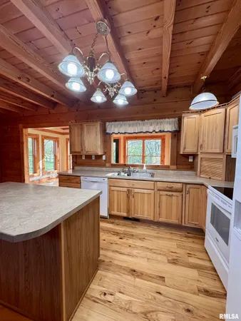 $449,000 | 12795 North 1050th Road, Macomb, IL 61455