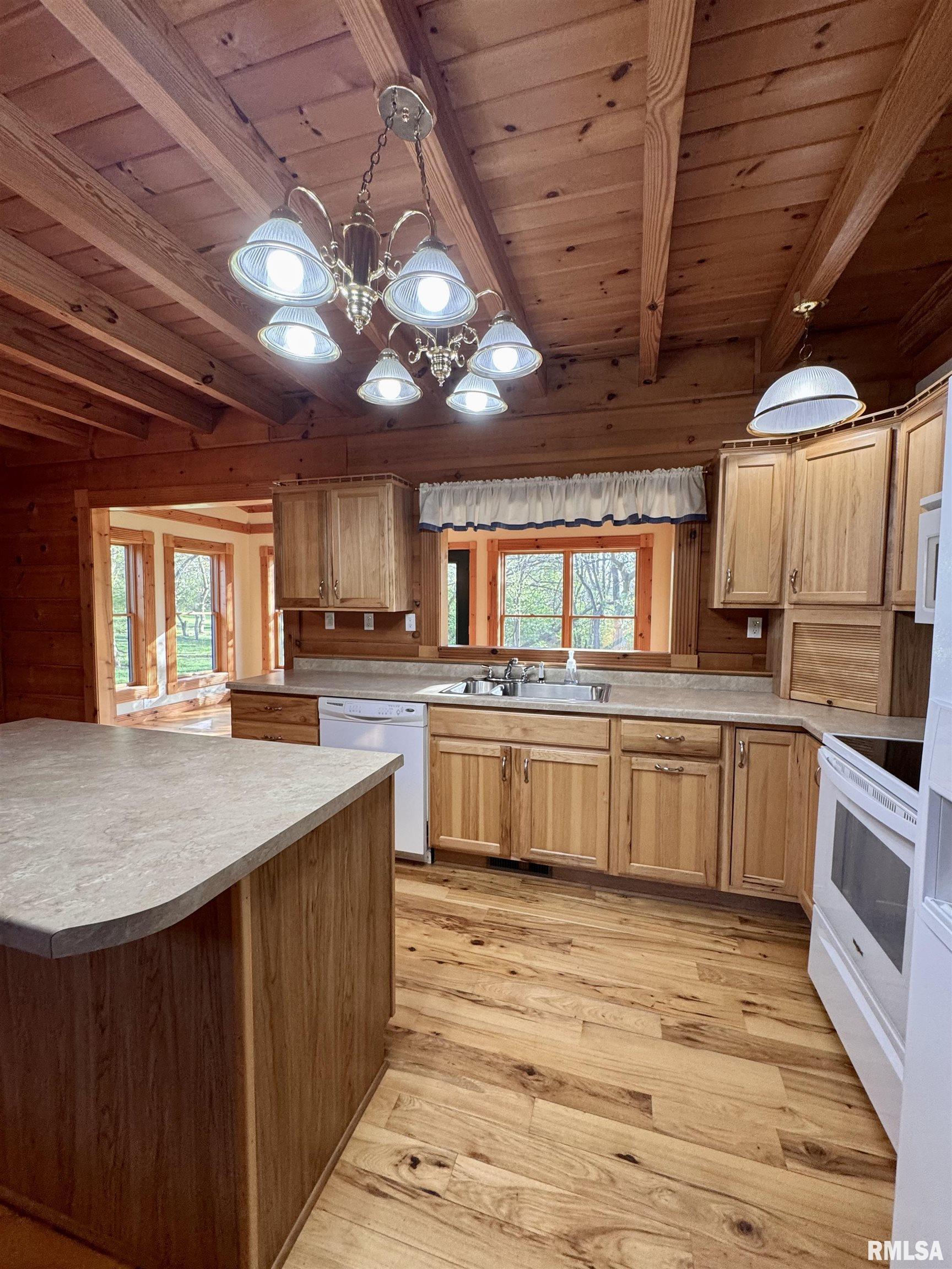 12795 North 1050th Road Macomb, IL 61455 - Photo 15 of 51