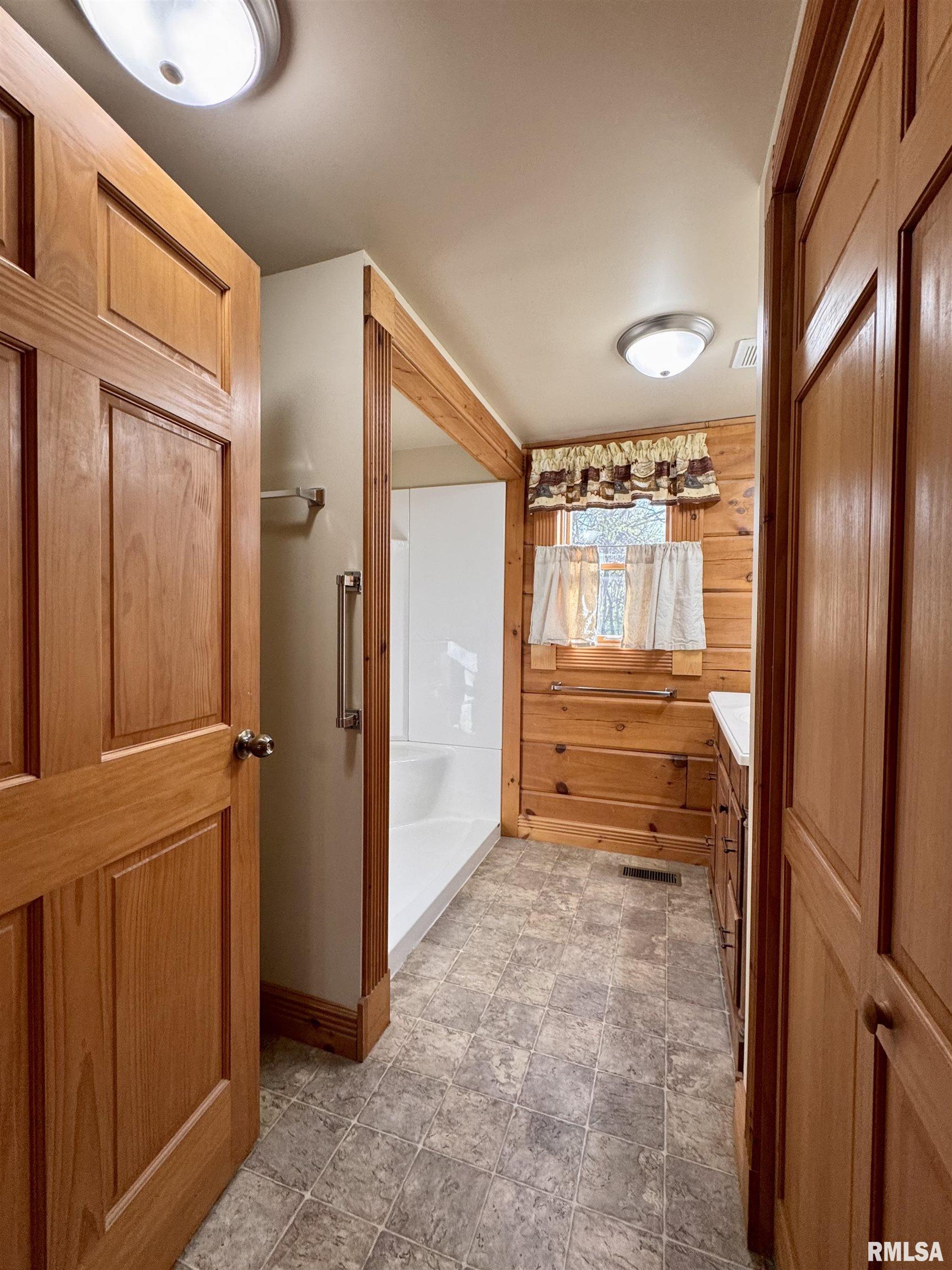 12795 North 1050th Road Macomb, IL 61455 - Photo 24 of 51