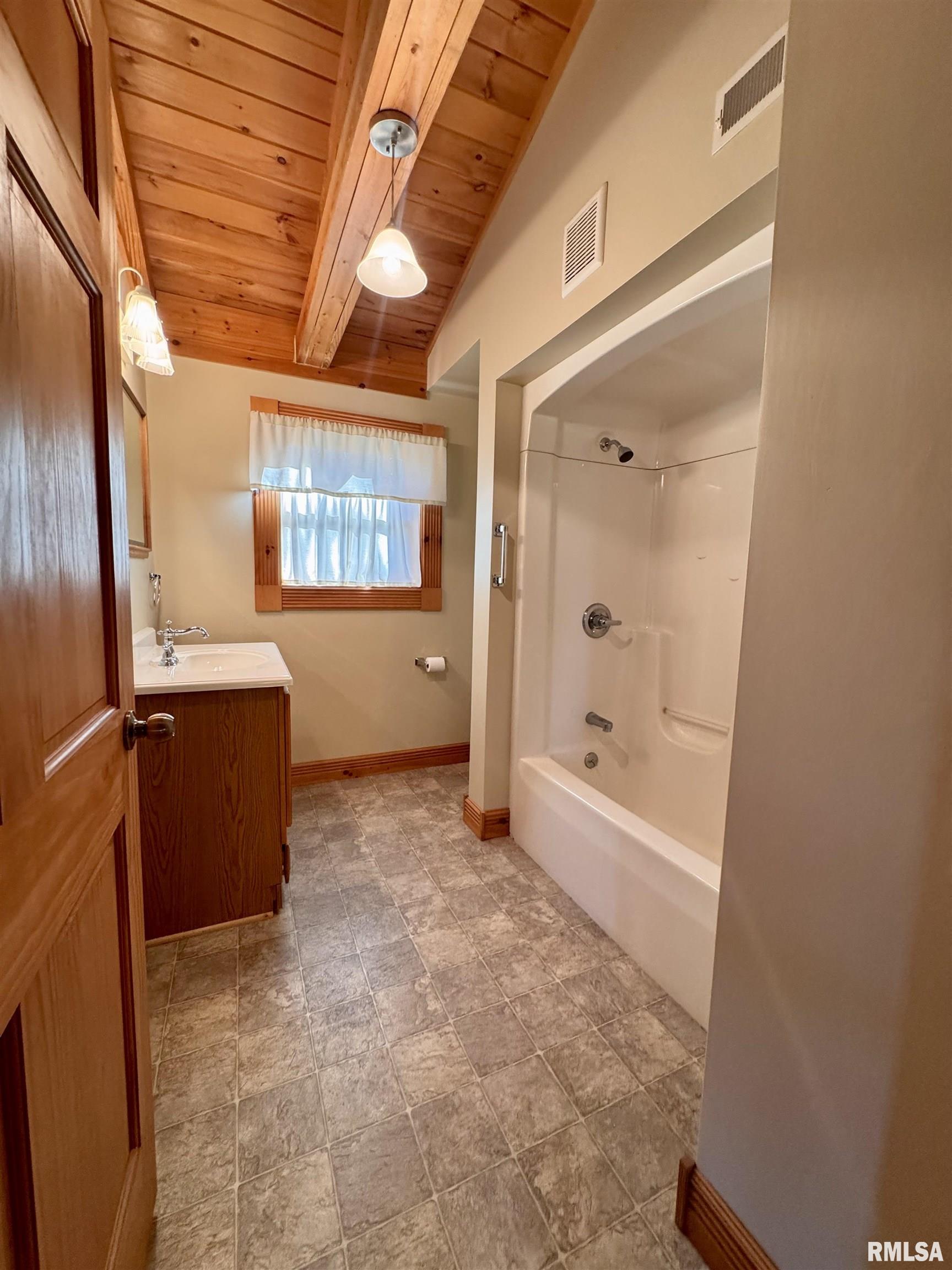 12795 North 1050th Road Macomb, IL 61455 - Photo 31 of 51