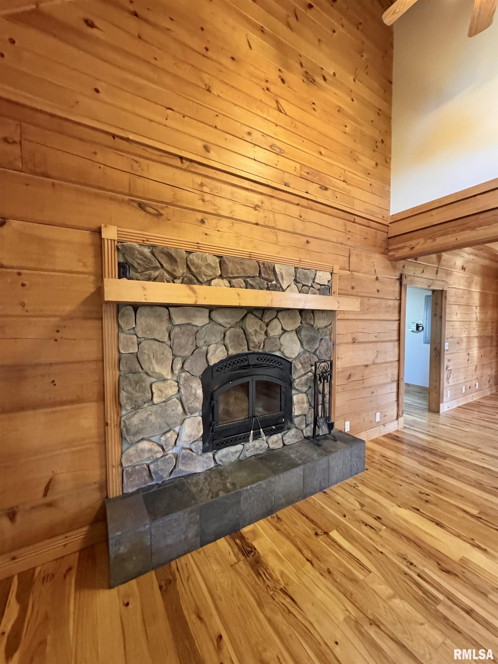 12795 North 1050th Road Macomb, IL 61455 - Photo 6 of 51