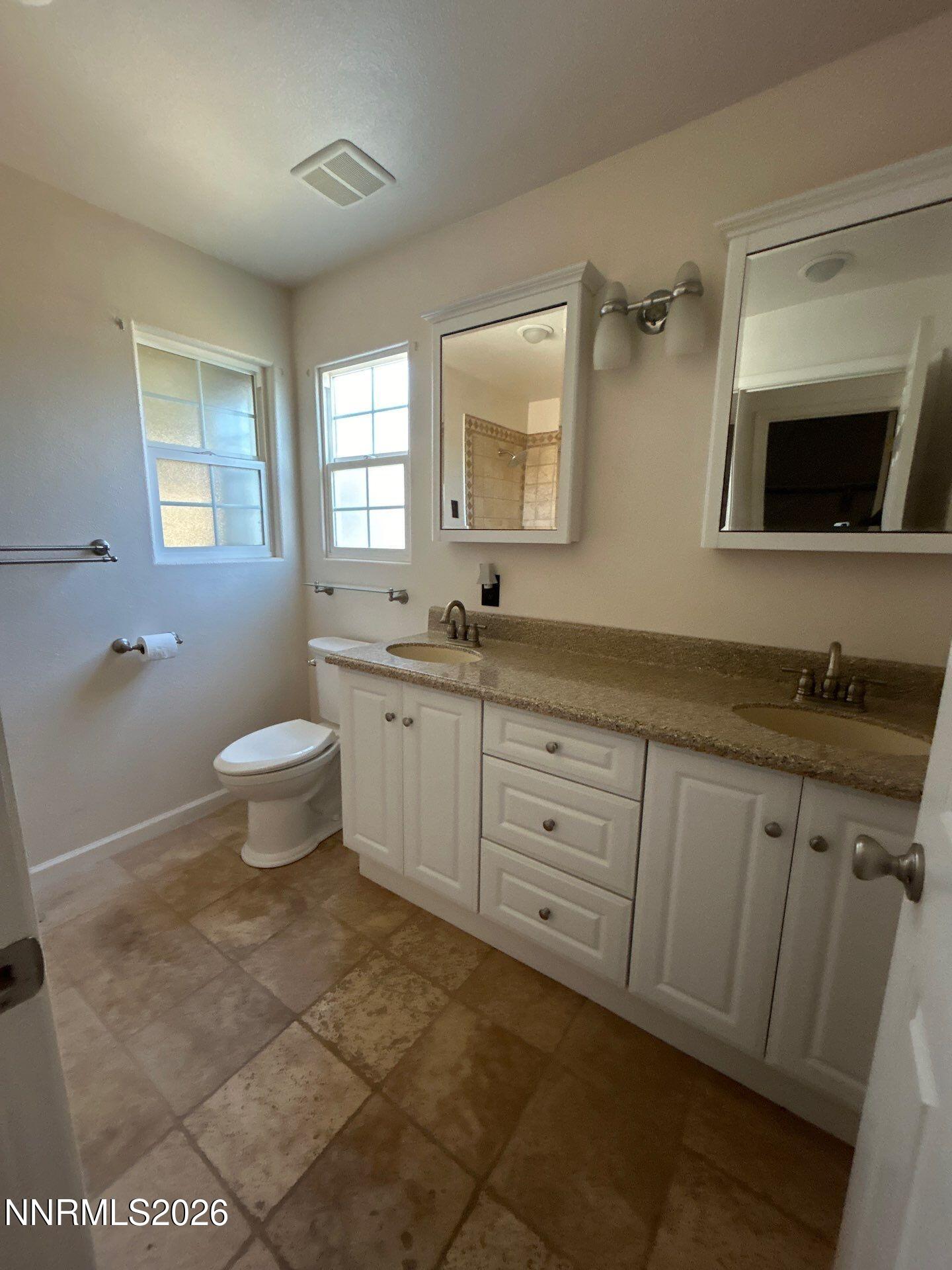 559 Nader Way Fernley, NV 89408 - Photo 11 of 20 23-Jun 12 2024 08_42pm-d3Kp