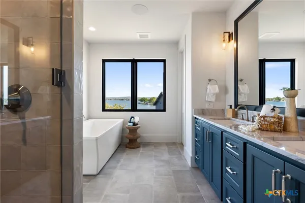 $2,395,000 | 175 Pointview Drive, Marble Falls, TX 78654