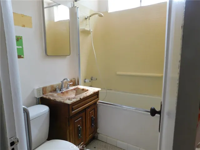 $925,000 | 10852 Otsego Street, North Hollywood, CA 91601