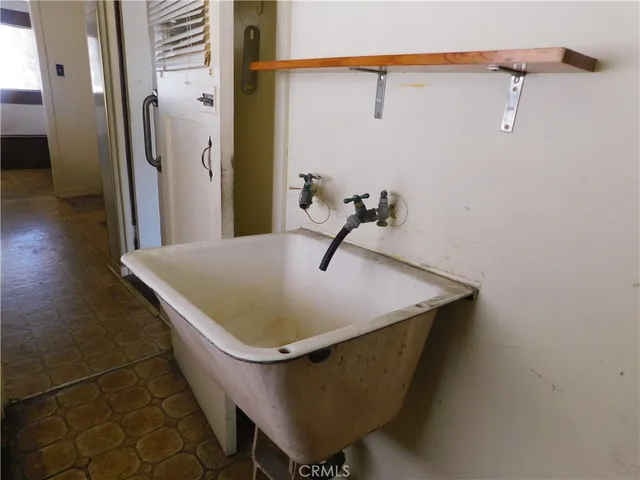 $925,000 | 10852 Otsego Street, North Hollywood, CA 91601