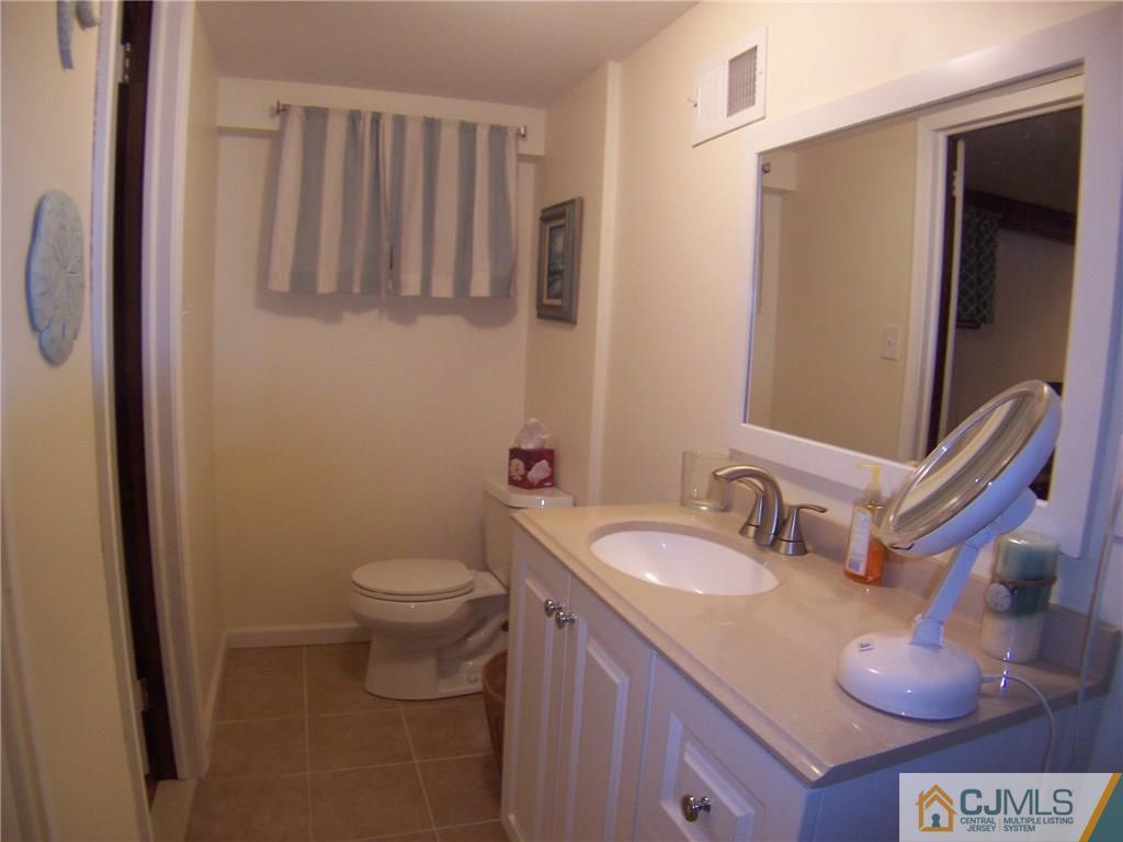 95 Preston Road Colonia, NJ 07067 - Photo 21 of 24 Gallery Image 21