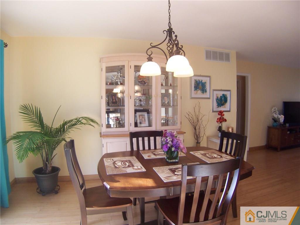 95 Preston Road Colonia, NJ 07067 - Photo 9 of 24 Gallery Image 9