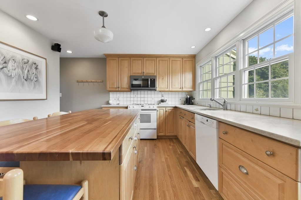 187 Lewis Road Belmont, MA 02478 - Photo 5 of 25 Gallery Image 5