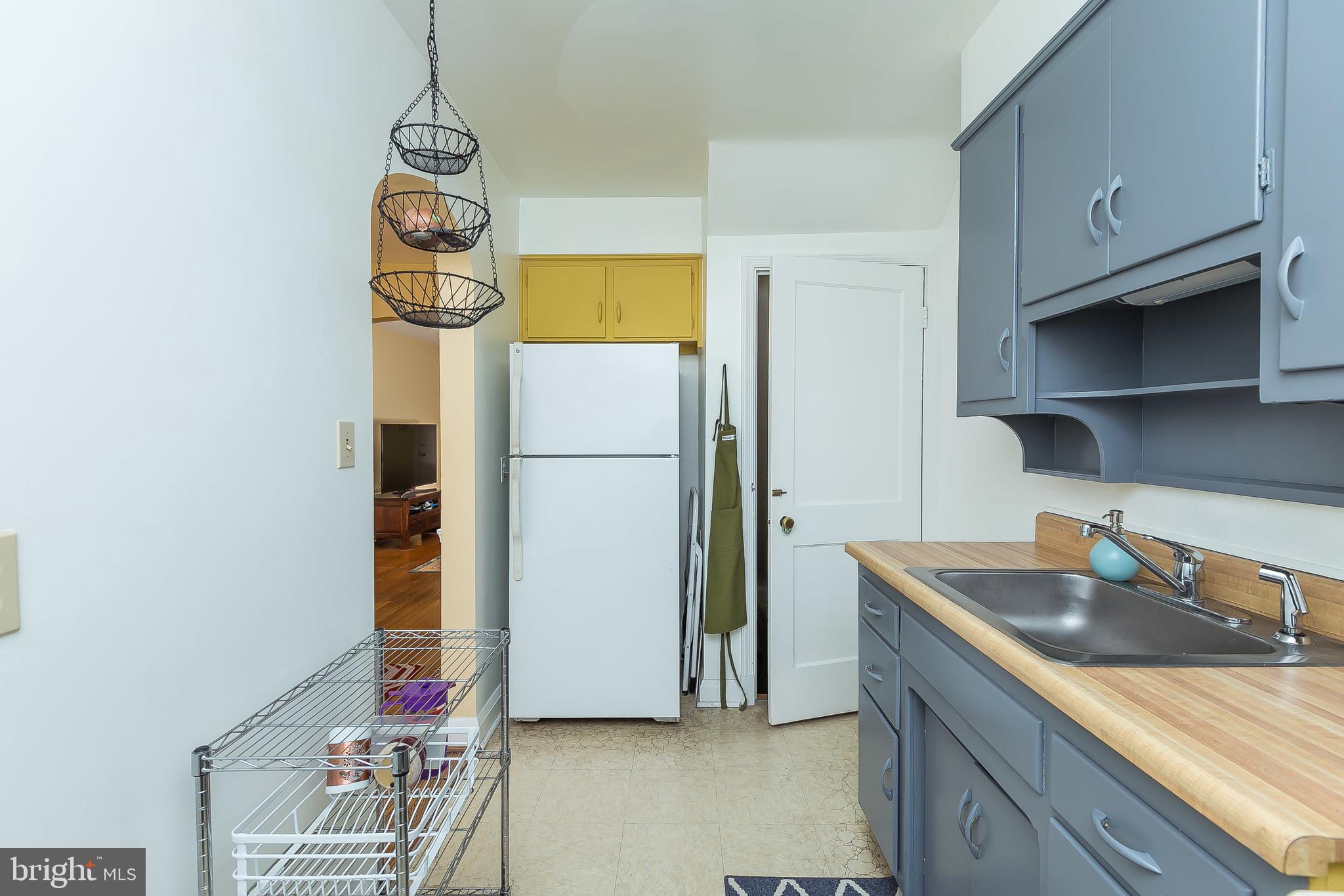 1062 Elm Road Baltimore, MD 21227 - Photo 13 of 31