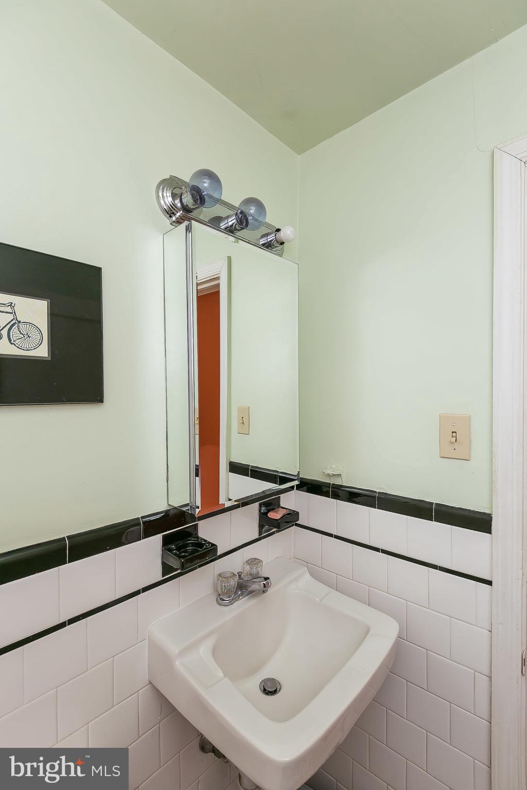 1062 Elm Road Baltimore, MD 21227 - Photo 22 of 31