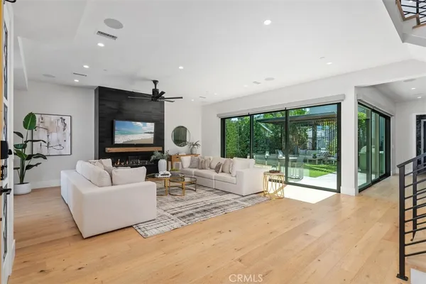 $4,999,000 | 175 Costa Mesa Street, Costa Mesa, CA 92627