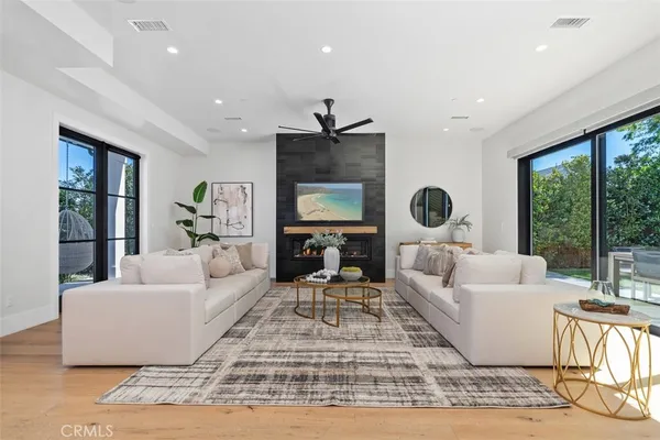 $4,999,000 | 175 Costa Mesa Street, Costa Mesa, CA 92627