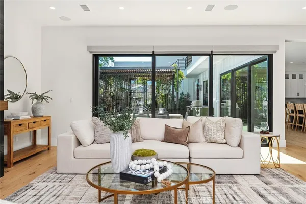 $4,999,000 | 175 Costa Mesa Street, Costa Mesa, CA 92627