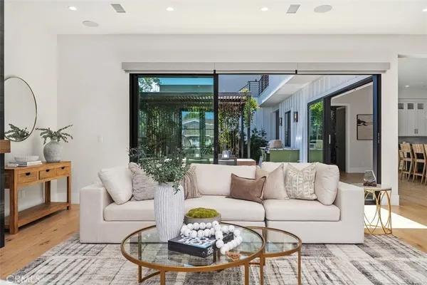 $4,999,000 | 175 Costa Mesa Street, Costa Mesa, CA 92627