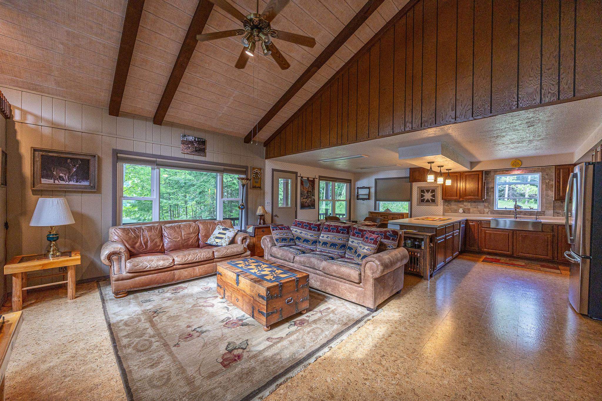 11100 Gandt Road Gillett, WI 54124 - Photo 9 of 61