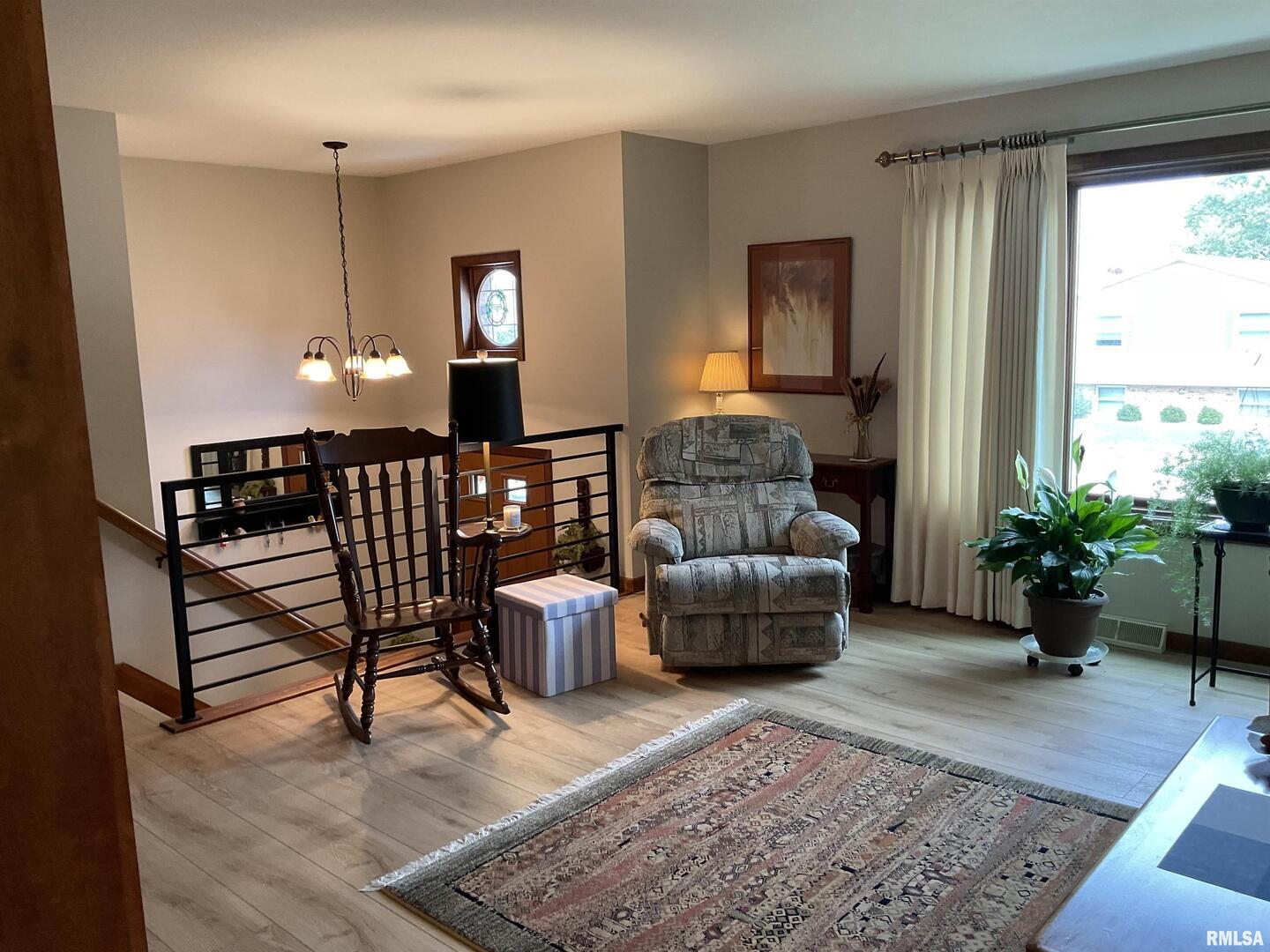 809 West Spring Street Eldridge, IA 52748 - Photo 3 of 50 Gallery Image 3
