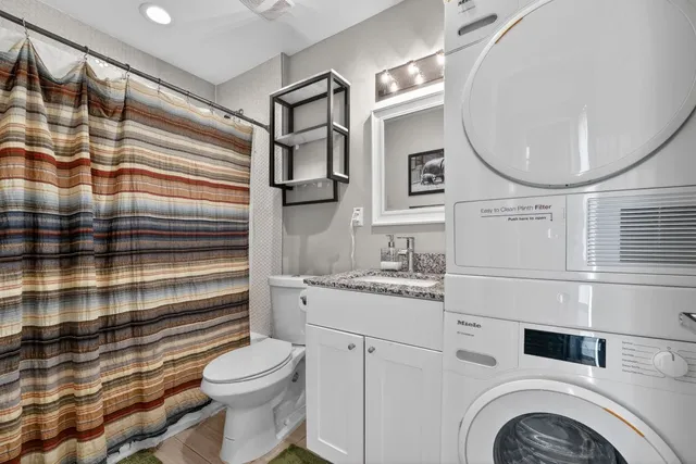 $204,500 | 935 La Posada Drive, Unit 128, Austin, TX 78752