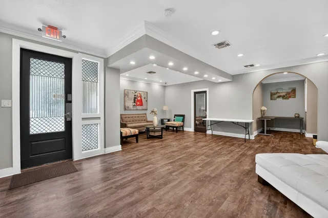 $204,500 | 935 La Posada Drive, Unit 128, Austin, TX 78752