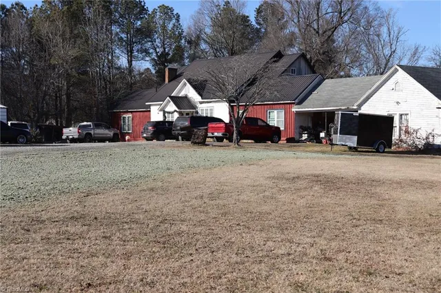 $799,900 | 9010 Old 421 Road, Julian, NC 27283