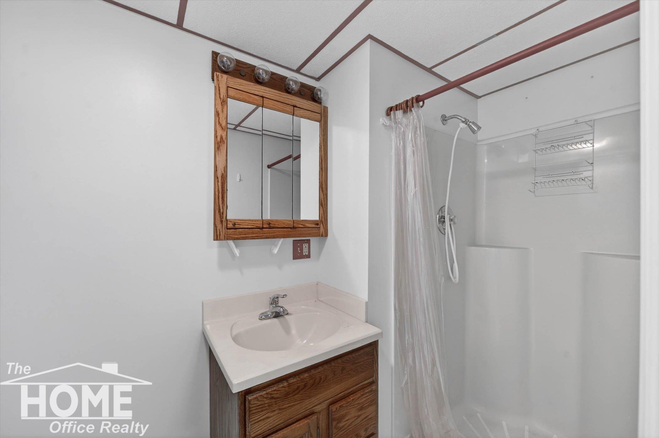 6444 Grand River Road Bancroft, MI 48414 - Photo 29 of 41