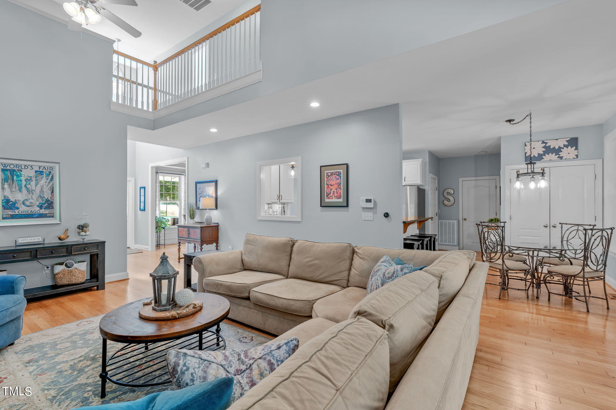 7408 Duncans Ridge Way Fuquay-Varina, NC 27526 - Photo 15 of 71 Living room