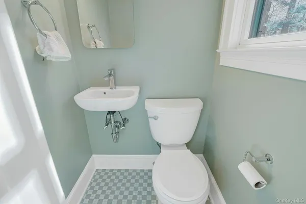 $6,400 | 10 Robins Road, New Rochelle, NY 10801
