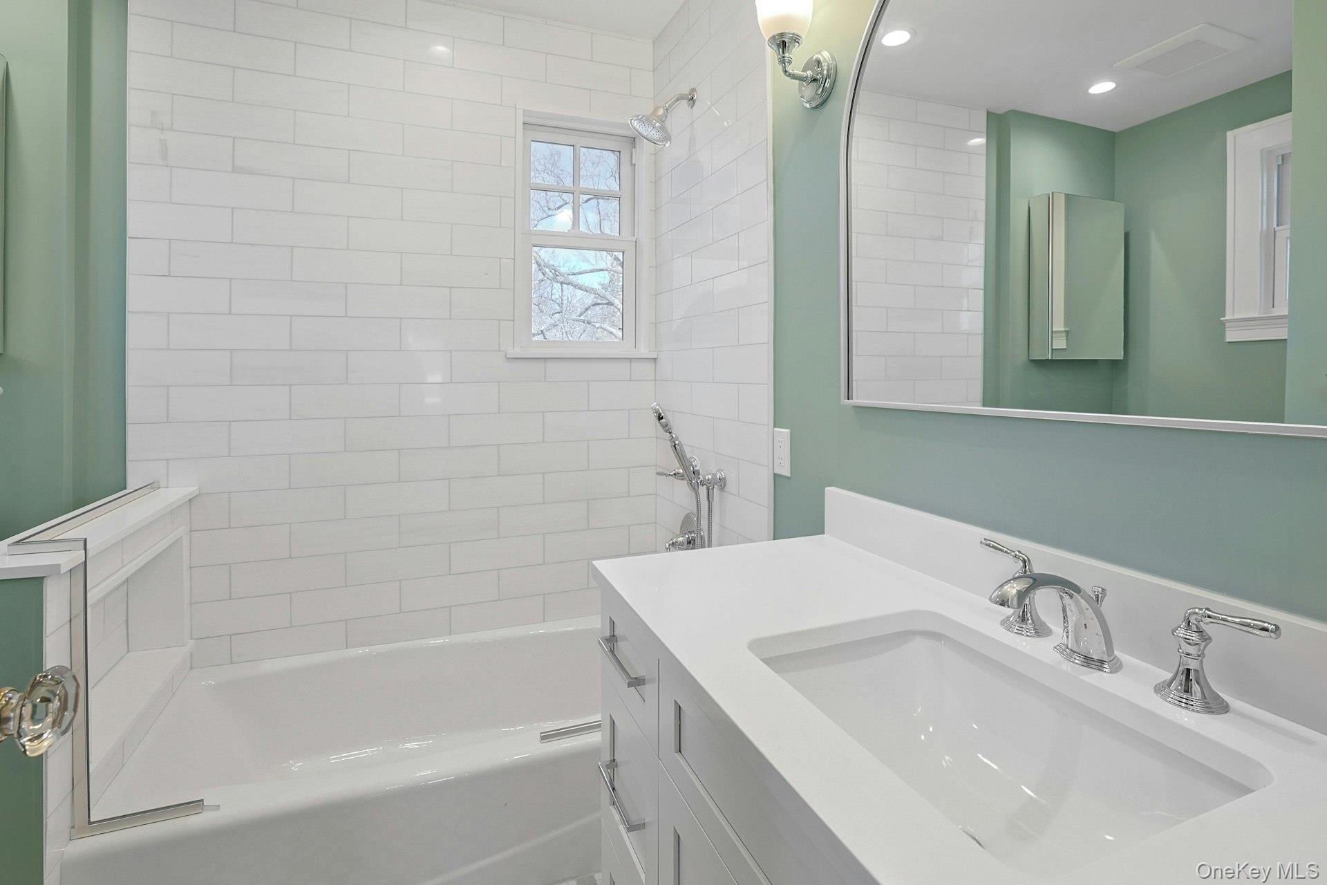 10 Robins Road New Rochelle, NY 10801 - Photo 21 of 24