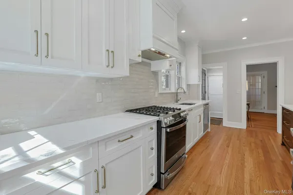 $6,400 | 10 Robins Road, New Rochelle, NY 10801