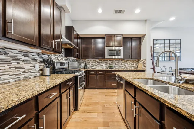 $3,750 | 2520 Bluebonnet Lane, Unit 45, Austin, TX 78704