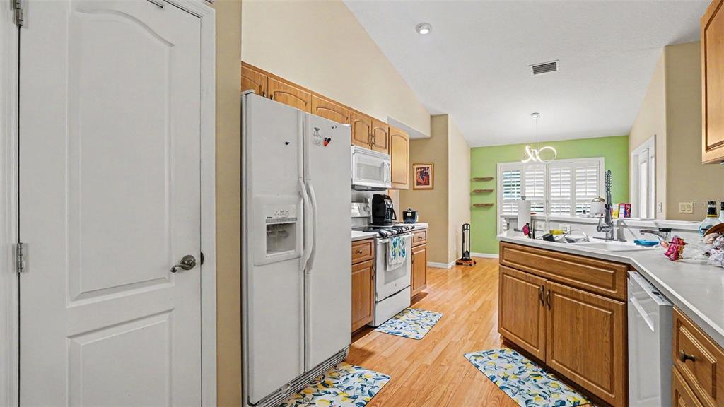 6607 Southeast 11th Loop Ocala, FL 34472 - Photo 15 of 40