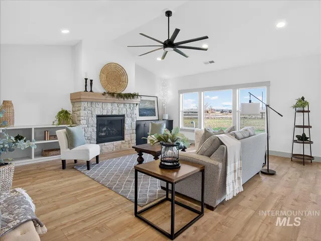 $948,000 | 2240 Little Rock Road, Emmett, ID 83617