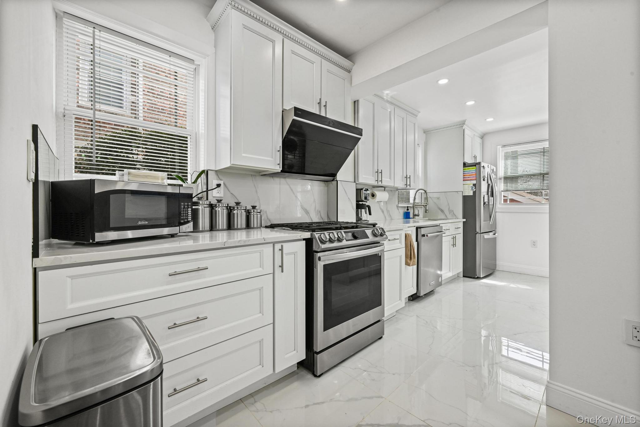 6 Dubonnet Road Valley Stream, NY 11581 - Photo 8 of 27 Remodeled Kitchen with Gas Cooking