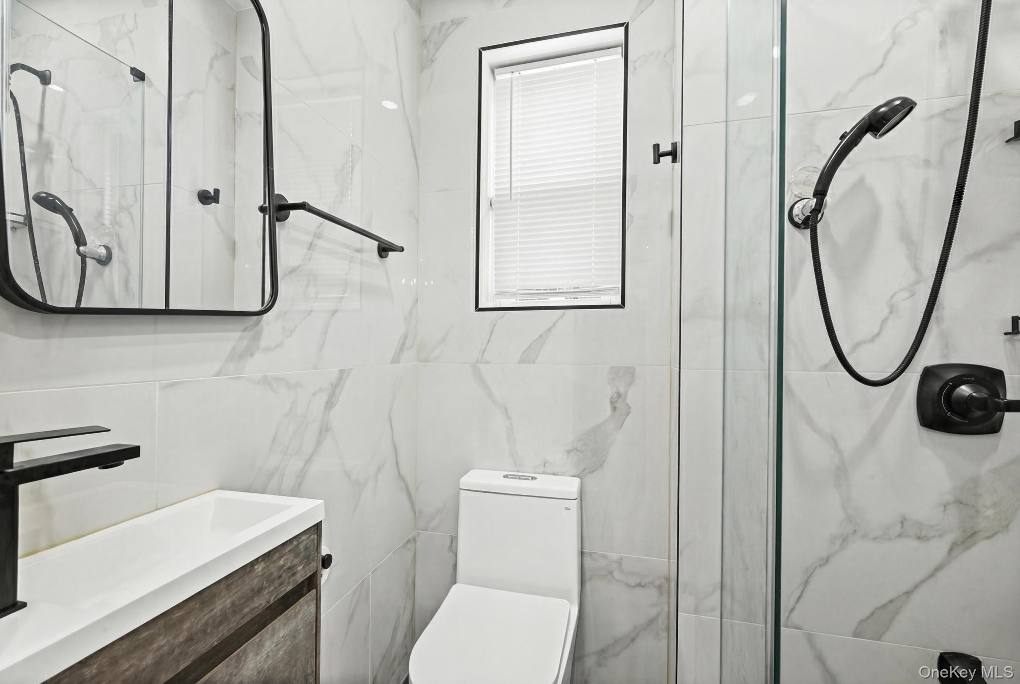 6 Dubonnet Road Valley Stream, NY 11581 - Photo 9 of 27 Full Bath on Main Level