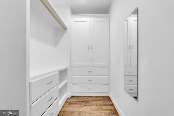 a view of walk in closet