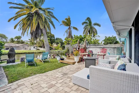 $599,000 | 609 Southwest 2nd Avenue, Hallandale Beach, FL 33009