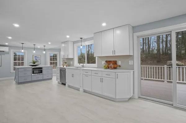 $1,089,900 | 260 Summer Street, Walpole, MA 02071