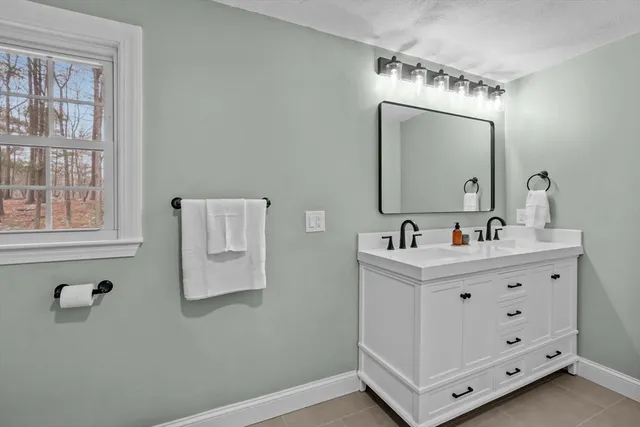 $1,099,900 | 260 Summer Street, Walpole, MA 02071