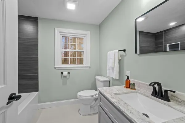 $1,089,900 | 260 Summer Street, Walpole, MA 02071