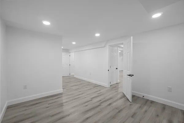 $1,089,900 | 260 Summer Street, Walpole, MA 02071