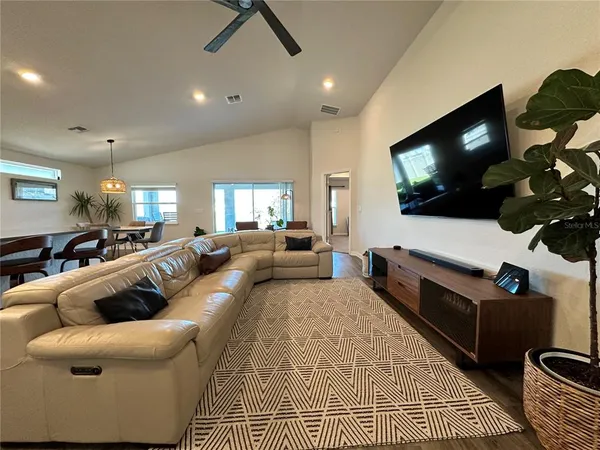 $469,000 | 353 Windy Willow Way, St. Cloud, FL 34771