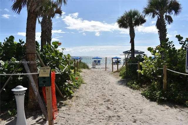 $6,000 | 6365 Collins Avenue, Unit 3804, Miami Beach, FL 33141