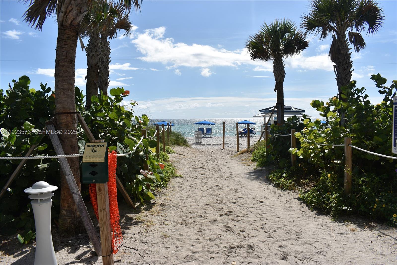 6365 Collins Avenue, Unit 3804 Miami Beach, FL 33141 - Photo 28 of 33