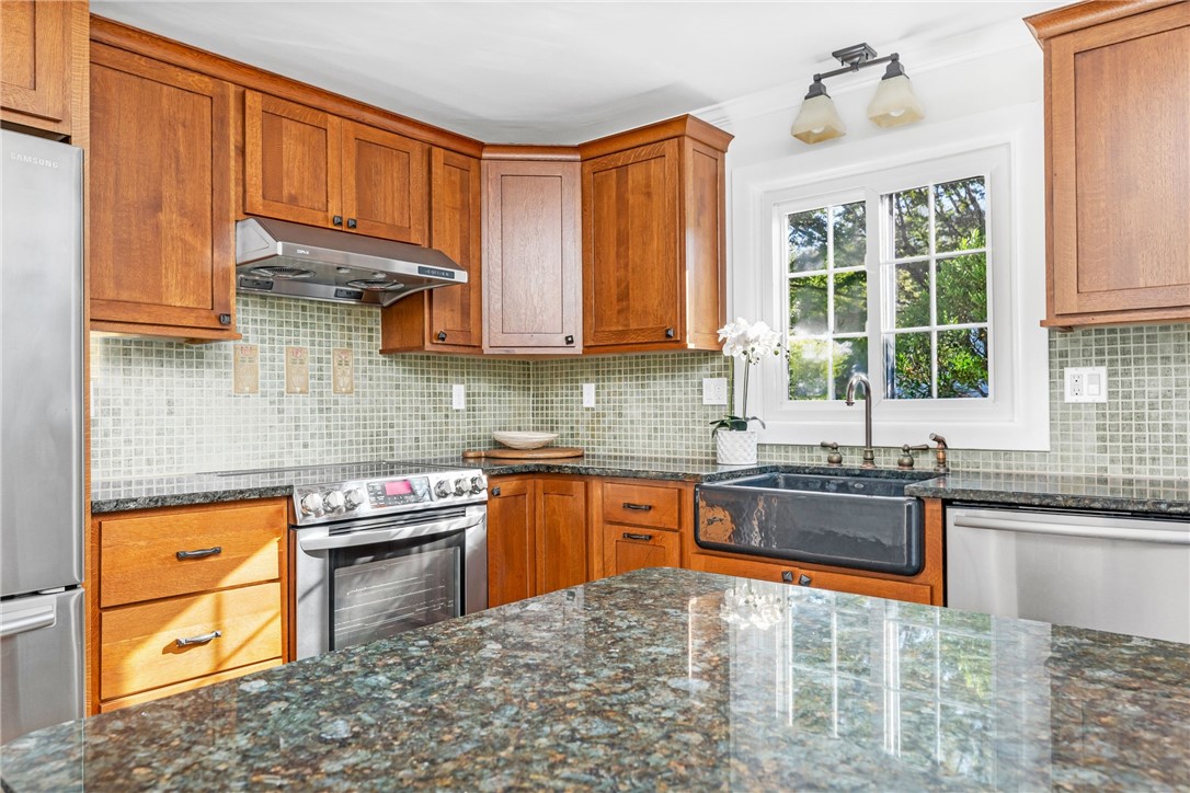 205 Sessions Street Providence, RI 02906 - Photo 22 of 44