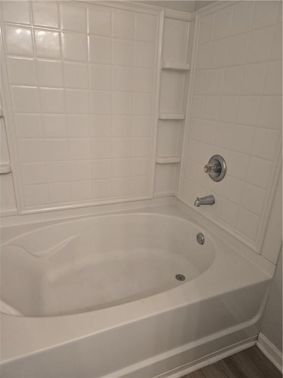 240 Ridge Mill Drive Acworth, GA 30102 - Photo 11 of 22 a bathroom with a bathtub