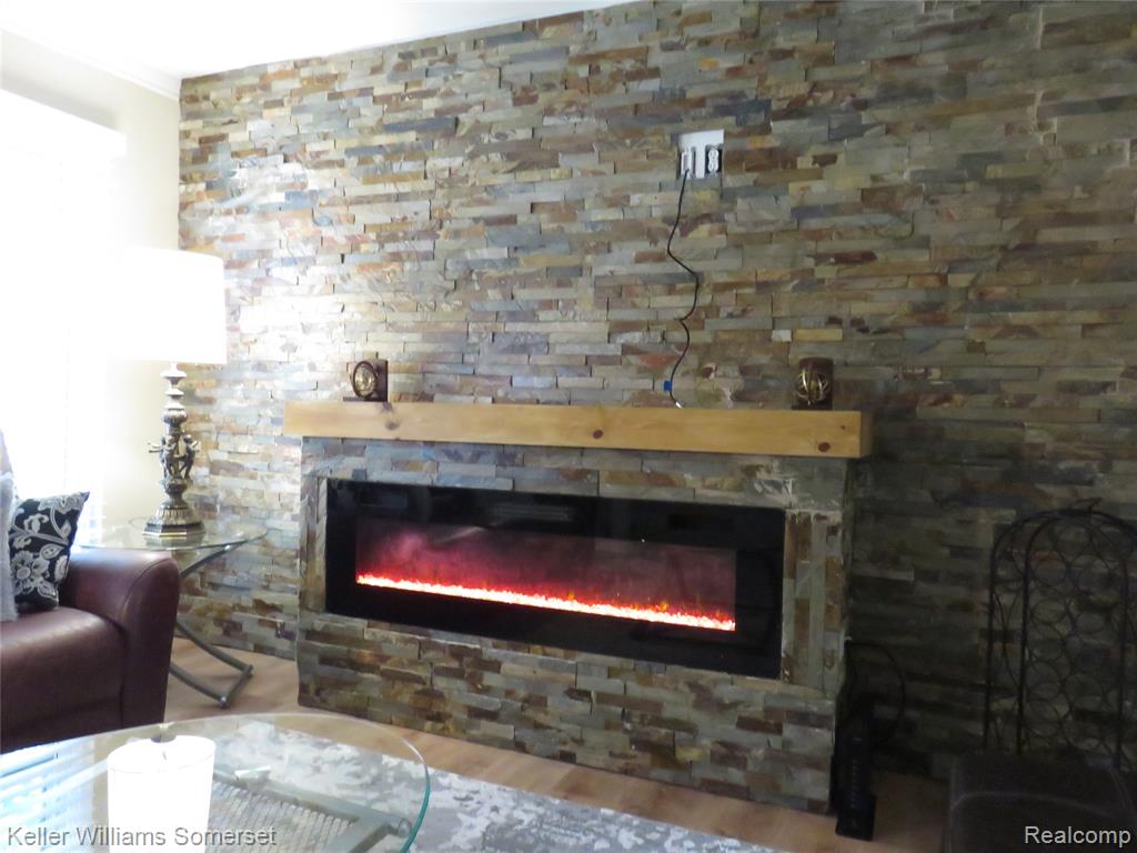 31189 Hoover Road, Unit 28 Warren, MI 48093 - Photo 4 of 26