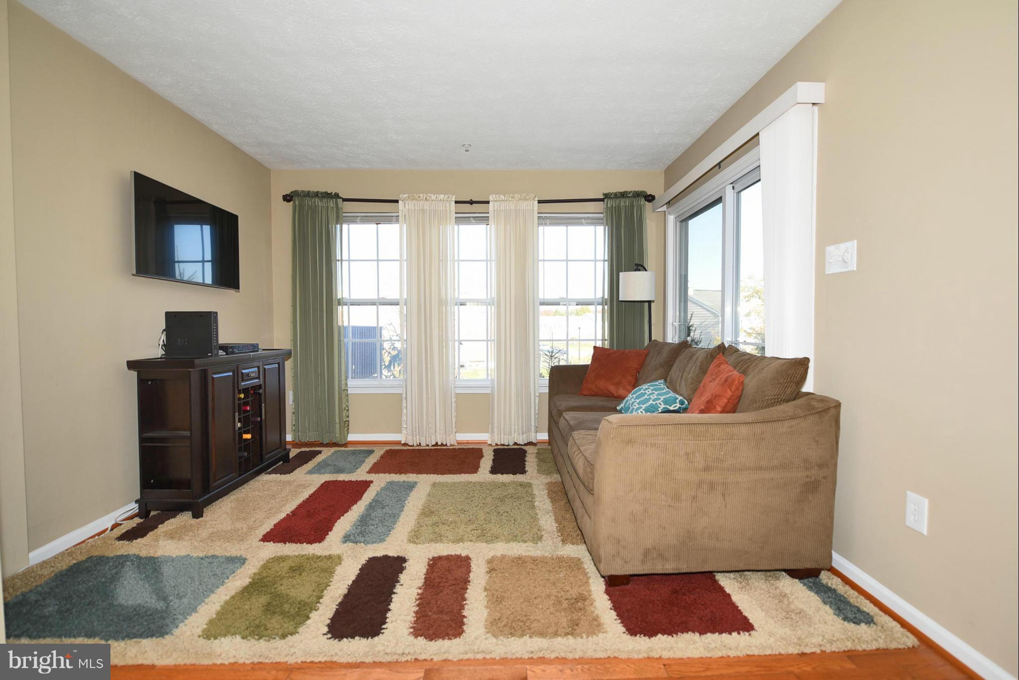 9868 Decatur Road Baltimore, MD 21220 - Photo 14 of 30 Sun Room